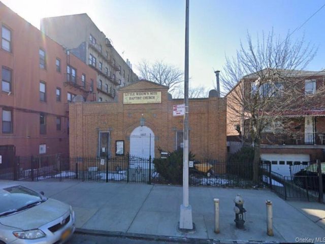 Studio,  0.00 BTH &nbsp;Commercial style home in Pilgrim