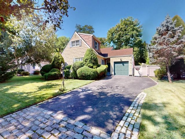 [Amityville Real Estate, listing number 7327021]