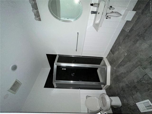 [PHOTO]