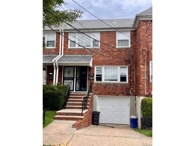  2 BR,  1.00 BTH &nbsp;Other style home in College Point