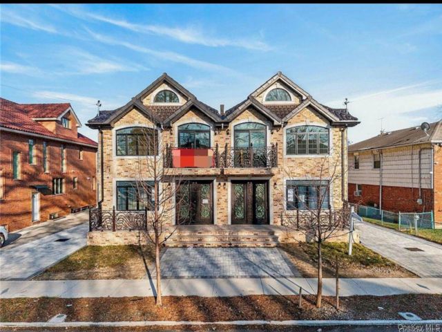 Studio,  0.00 BTH &nbsp;House style home in Fresh Meadows