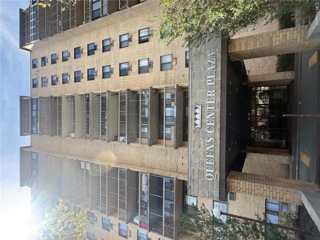  1 BR,  1.00 BTH &nbsp;High rise style home in Elmhurst