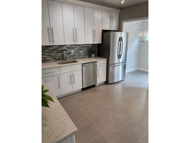  2 BR,  1.00 BTH &nbsp;Colonial style home in East Elmhurst