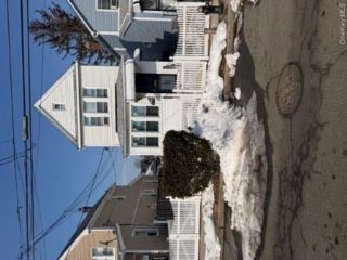  5 BR,  3.00 BTH &nbsp;Colonial style home in Jamaica South