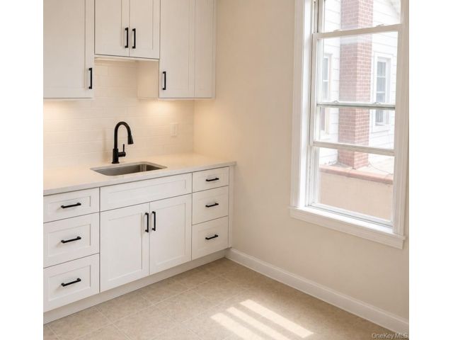 2 BR,  1.00 BTH &nbsp;Colonial style home in East Elmhurst