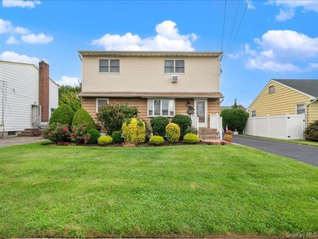 [Bethpage Real Estate, listing number 7327530]