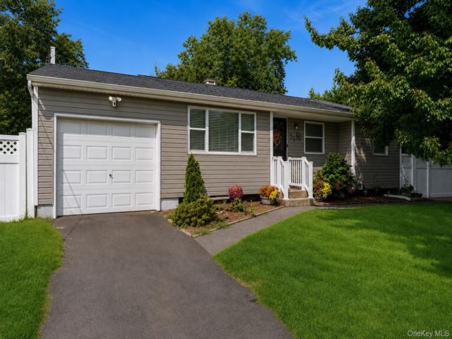 [Selden Real Estate, listing number 7327605]