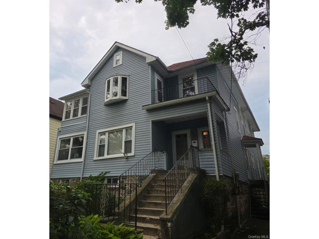  3 BR,  1.00 BTH &nbsp;Colonial style home in Mount Vernon