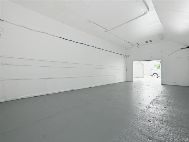 [PHOTO]