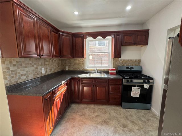  3 BR,  1.00 BTH &nbsp;Other style home in Pilgrim