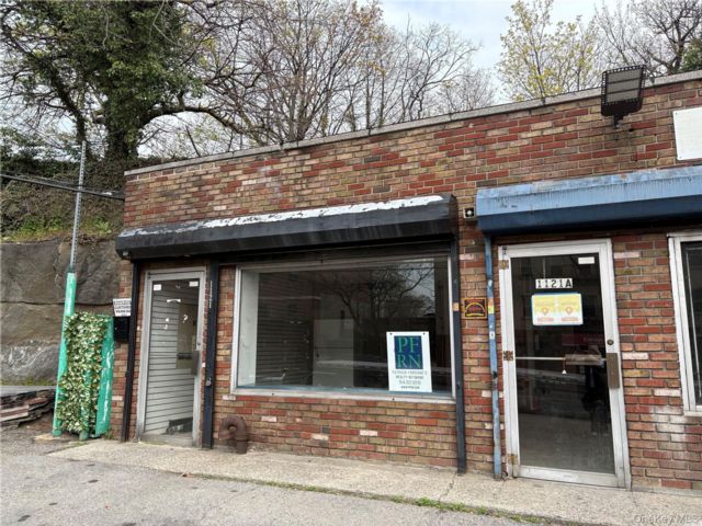 Studio,  0.00 BTH &nbsp;Commercial style home in Yonkers