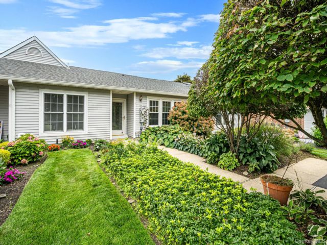  1 BR,  1.00 BTH &nbsp;Other style home in Mount Sinai