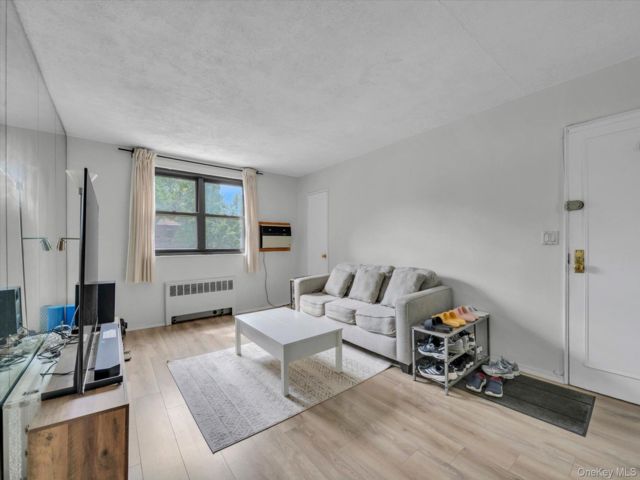 [PHOTO]