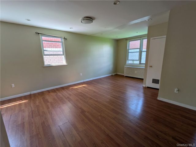  2 BR,  1.00 BTH &nbsp;Full floor apar style home in Queens Village