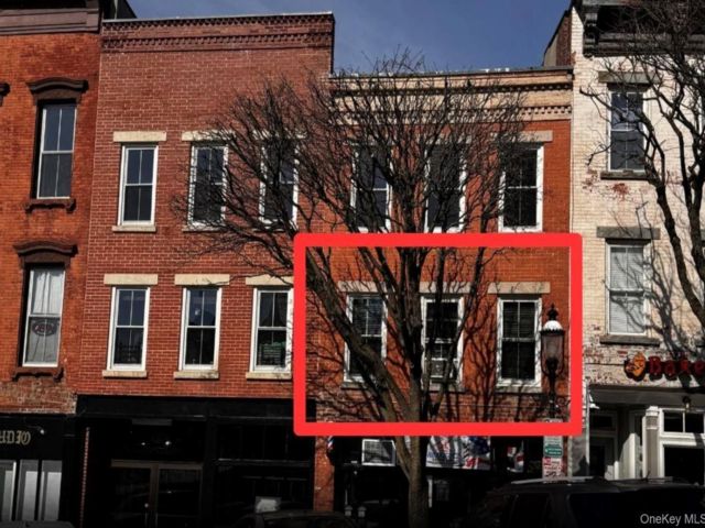 Studio,  0.00 BTH &nbsp;Commercial style home in Ossining