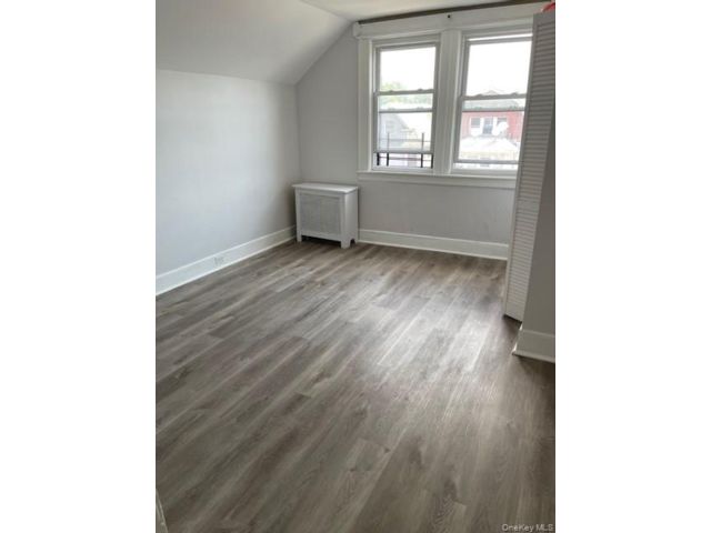 2 BR,  1.00 BTH &nbsp;Includes legal  style home in Elmhurst