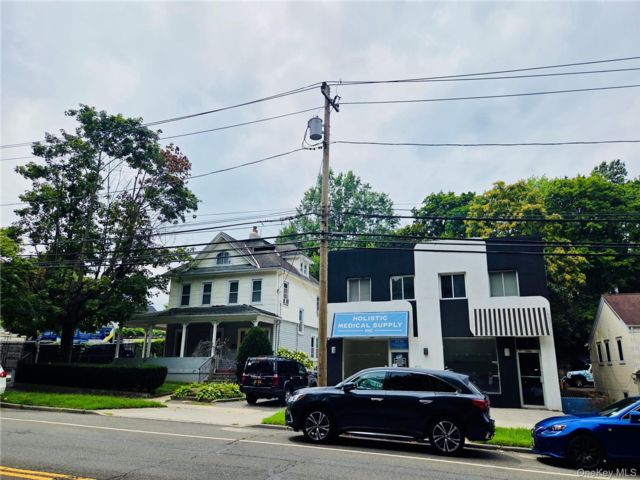 Studio,  0.00 BTH &nbsp;House style home in Port Washington