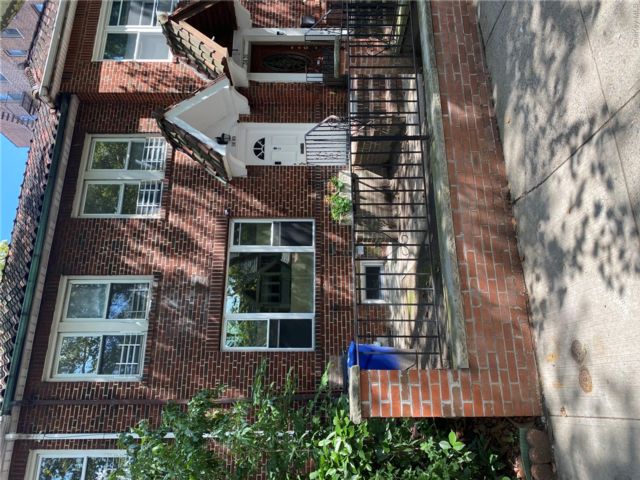 [Jackson Heights Real Estate, listing number 7328548]