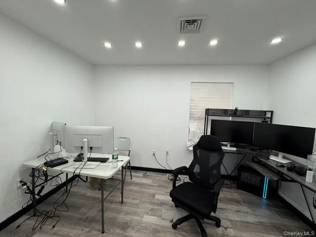 [PHOTO]