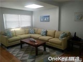 [PHOTO]