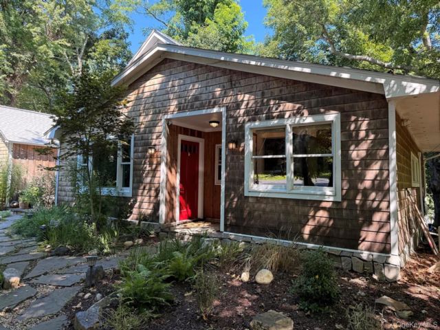 [Port Jefferson Real Estate, listing number 7328694]