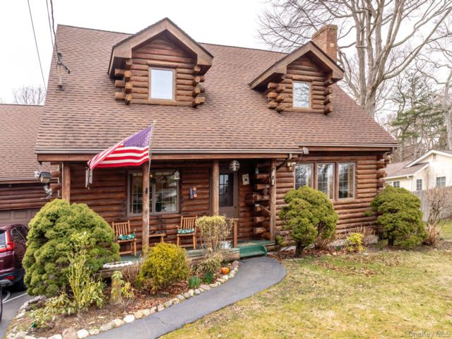  3 BR,  2.00 BTH &nbsp;Other style home in East Patchogue