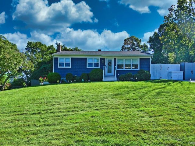 [Hampton Bays Real Estate, listing number 7328855]