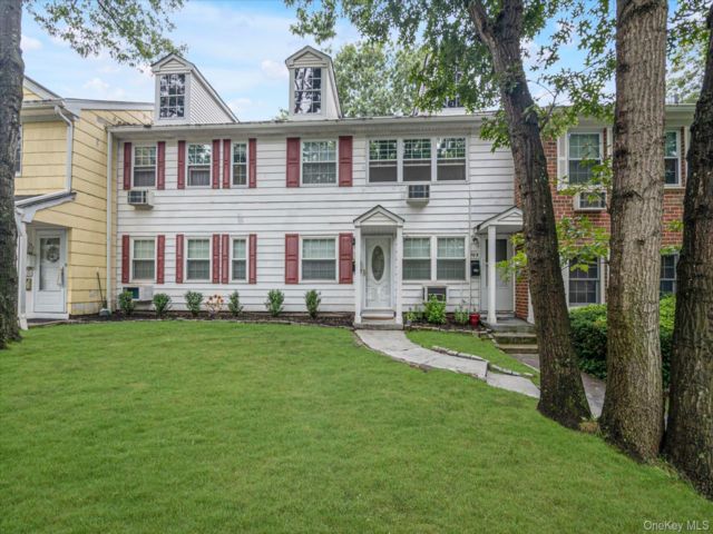 [Hauppauge Real Estate, listing number 7328876]