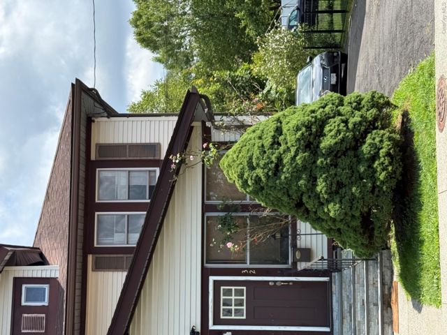  3 BR,  2.00 BTH &nbsp;Bungalow style home in Beacon