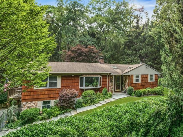 [East Northport Real Estate, listing number 7329057]
