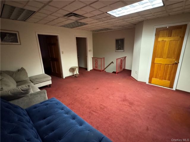  3 BR,  1.00 BTH &nbsp;Full floor apar style home in Ozone Park