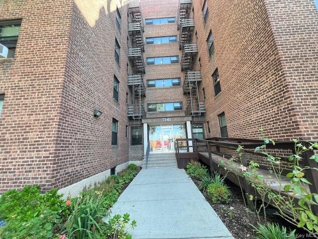  1 BR,  1.00 BTH &nbsp;Other style home in Bayside