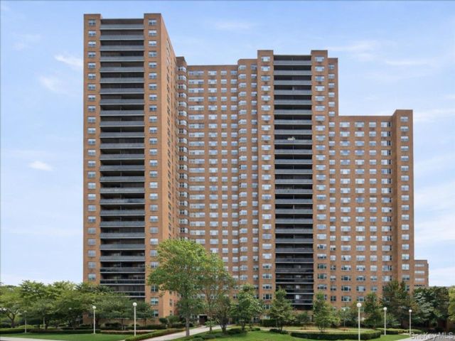  2 BR,  1.00 BTH &nbsp;Other style home in Forest Hills