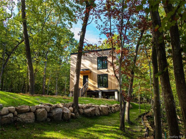 [Wading River Real Estate, listing number 7332767]