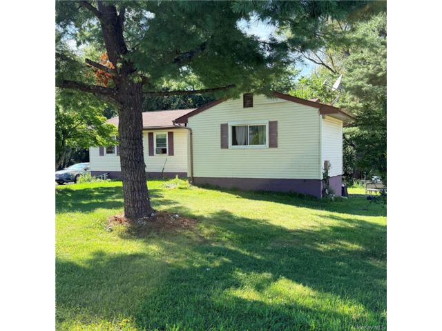  3 BR,  2.00 BTH &nbsp;Ranch style home in Middletown