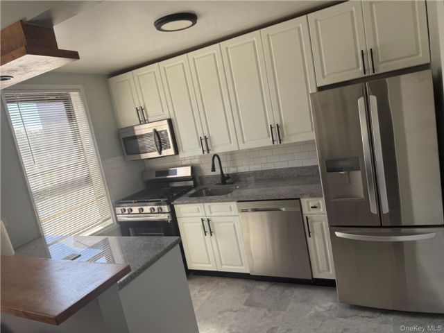  1 BR,  1.00 BTH &nbsp;Other style home in Yonkers