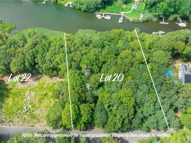 Lot <b>Size:</b>  &nbsp;House style home in East Moriches