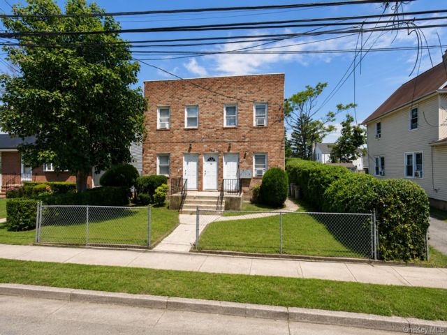 Studio,  0.00 BTH &nbsp;House style home in Hempstead