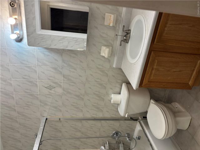  3 BR,  2.00 BTH &nbsp;Contemporary style home in Maspeth