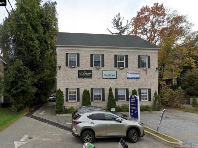 Studio,  0.00 BTH &nbsp;Commercial style home in Huntington