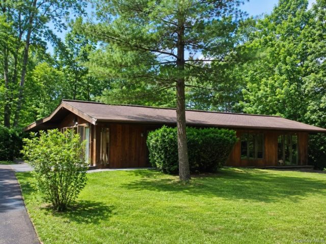  4 BR,  1.00 BTH &nbsp;Ranch style home in Monroe