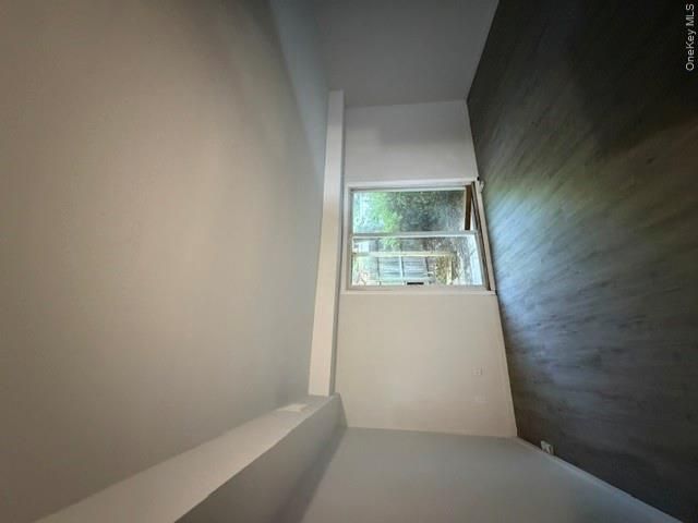 [PHOTO]