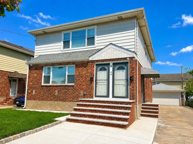  3 BR,  1.00 BTH &nbsp;Other style home in Valley Stream
