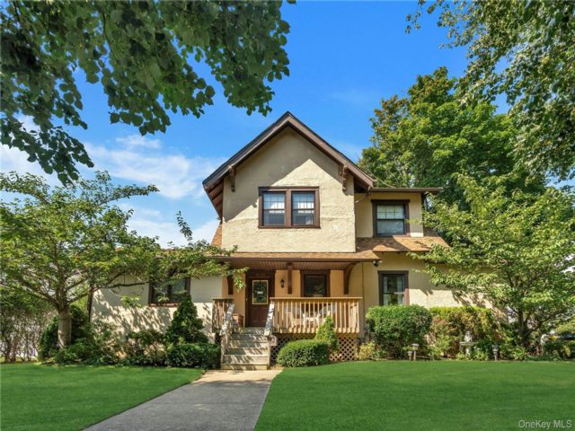  4 BR,  3.00 BTH &nbsp;House style home in Baldwin