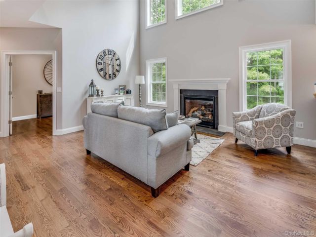 [PHOTO]
