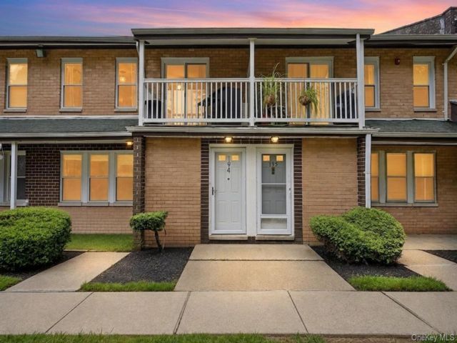 [Middle Island Real Estate, listing number 7333594]