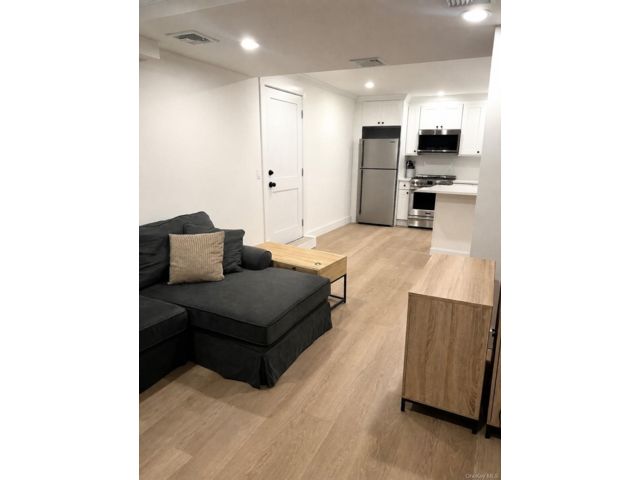 [Port Jefferson Real Estate, listing number 7333648]
