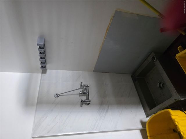 [PHOTO]