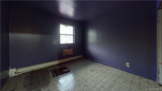 [PHOTO]