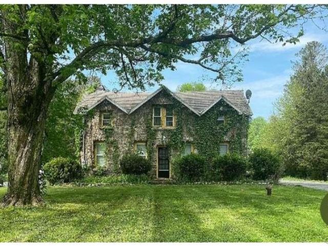 Studio,  0.00 BTH &nbsp;Mid rise style home in Poughkeepsie